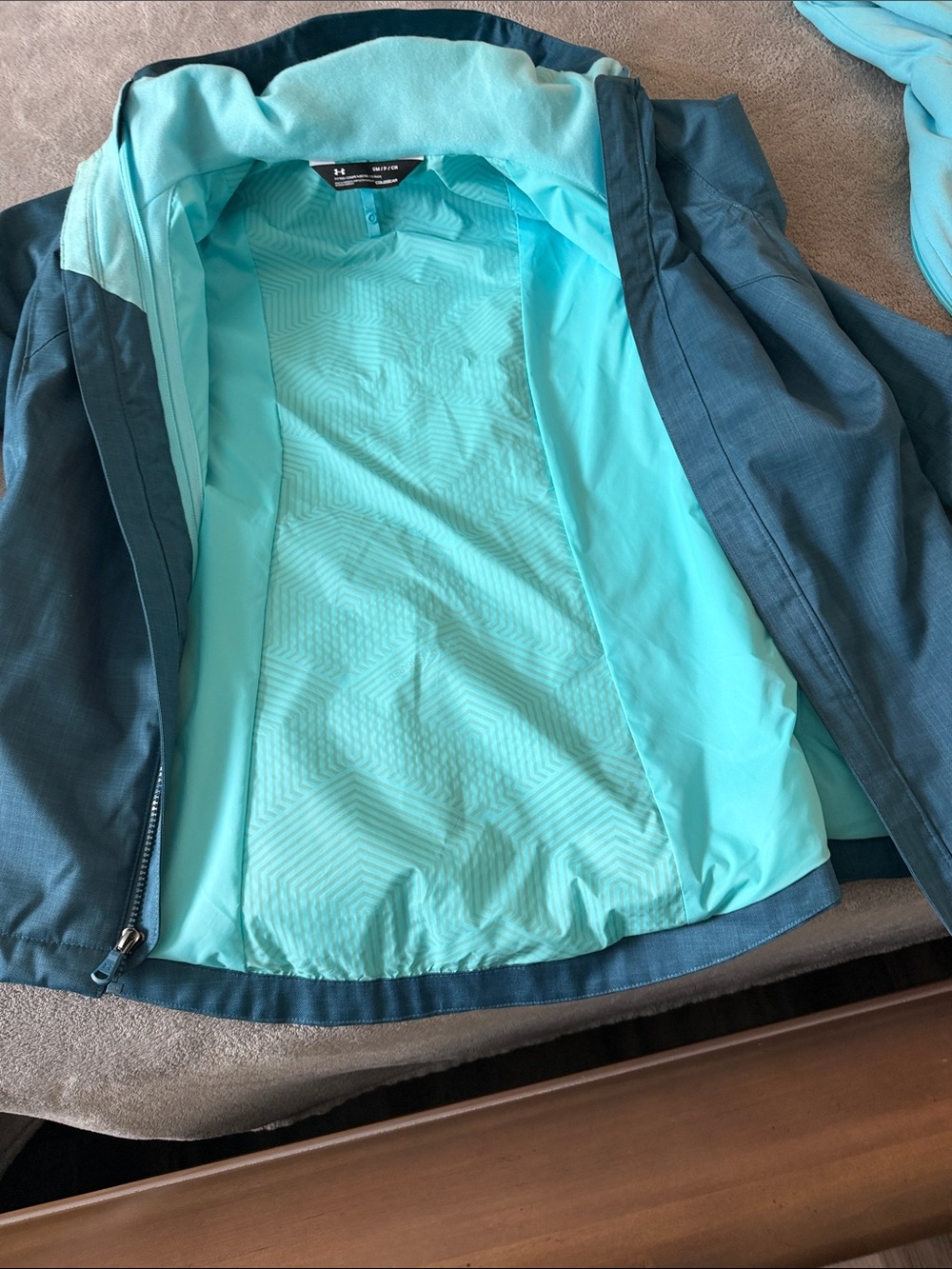 Under Armour Teal Hooded Women's multi weather coat. - Picture 11 of 13